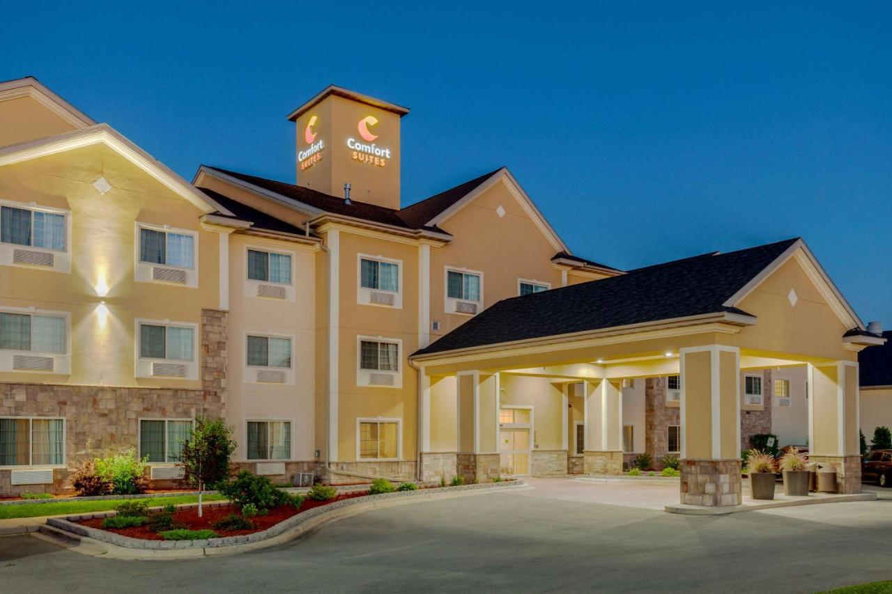 Comfort Suites Johnson Creek Conference Center Exterior foto